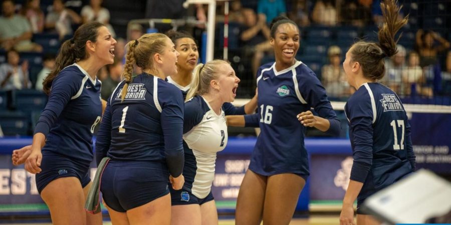 West Florida volleyball extend win streak after sweeping West Alabama